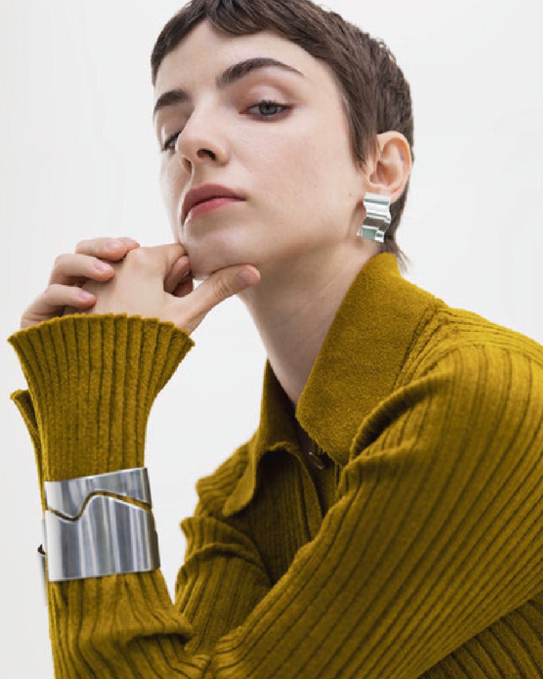 Vetovoima-rannekoru kapea hopea