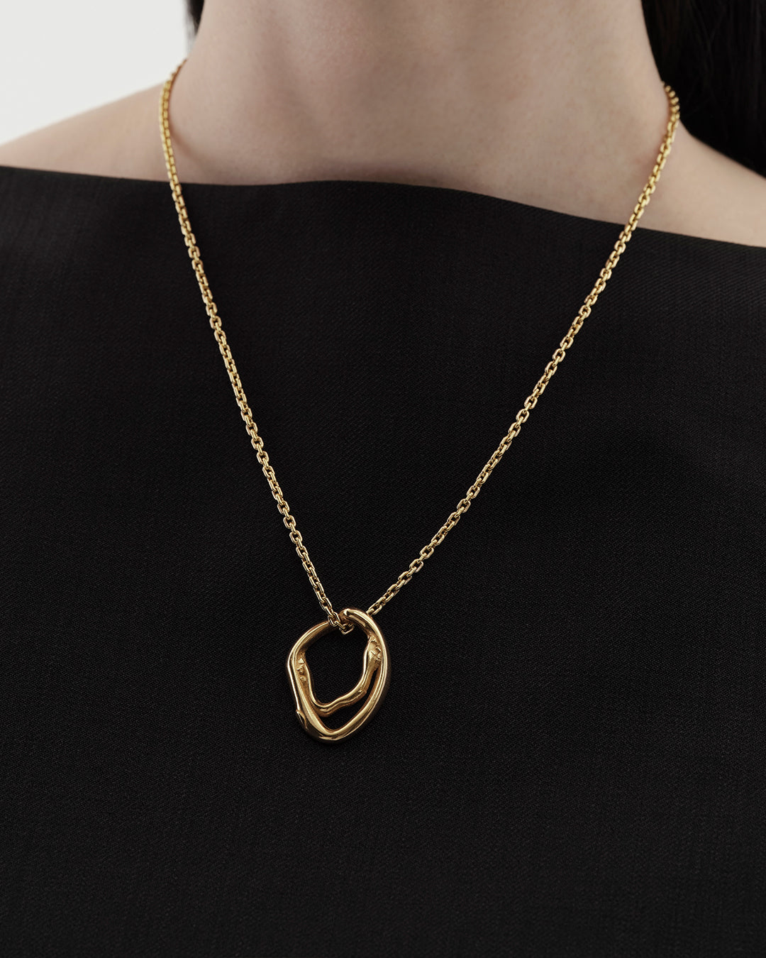 Männyt-riipus pronssi