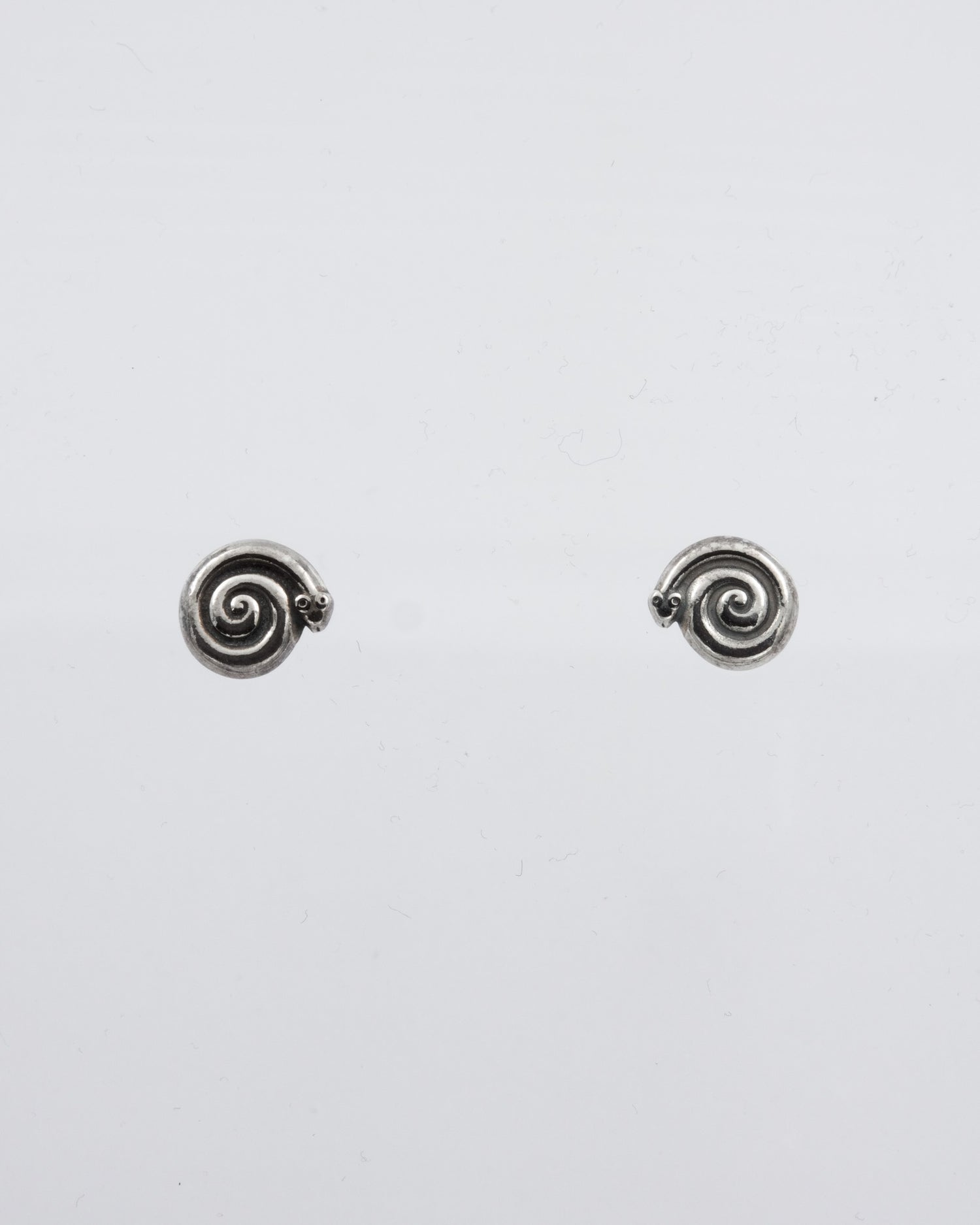 Held Copper snake earrings, small pin silver