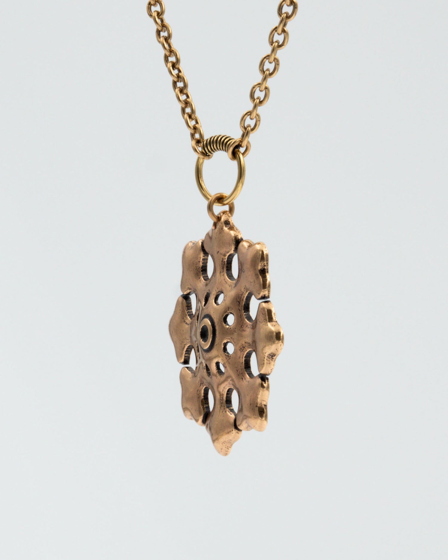 Pidetty Nousiaisten riipus pr 70 cm