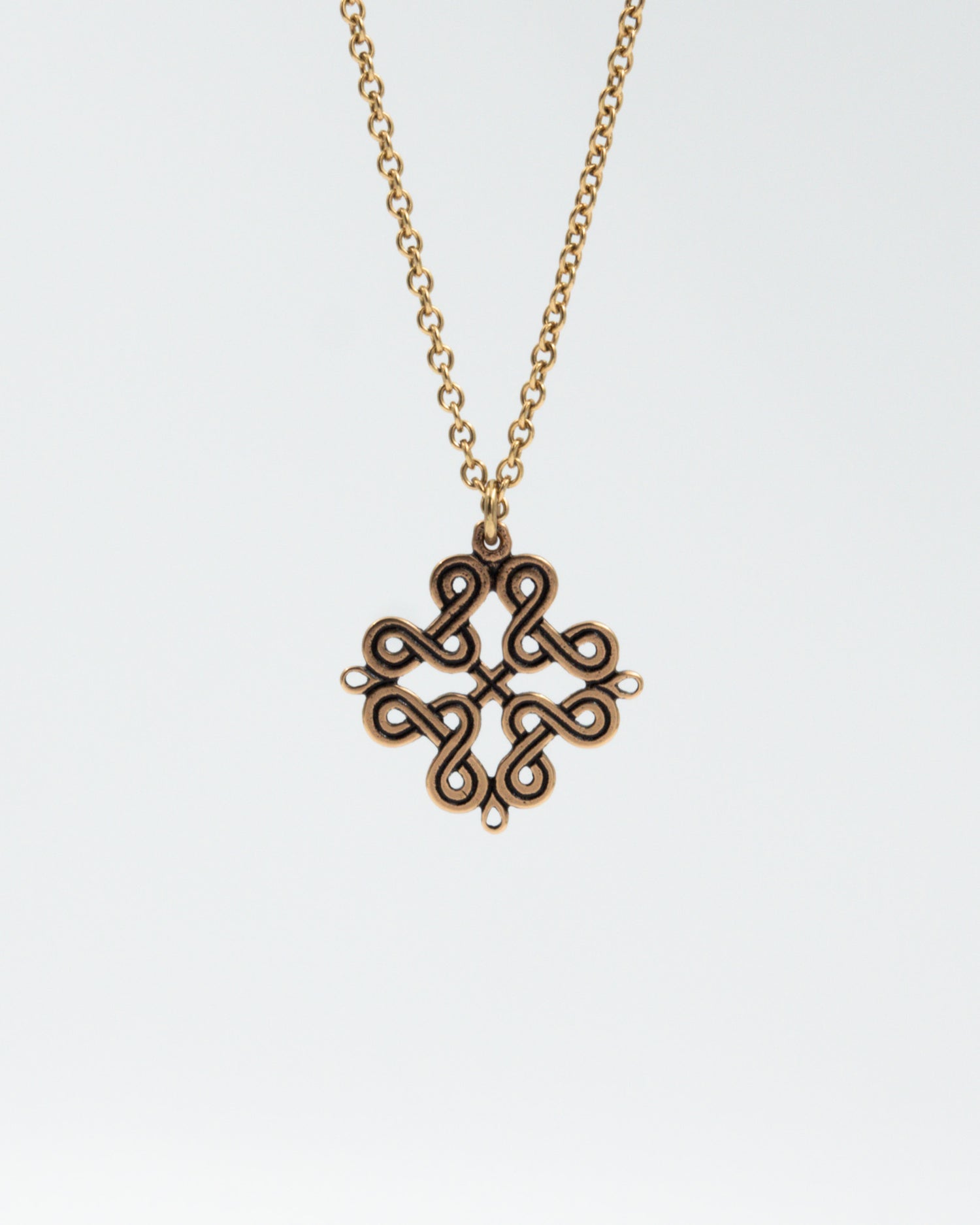 Pidetty Karjalainen nauhapunos -riipus 60 cm pronssi