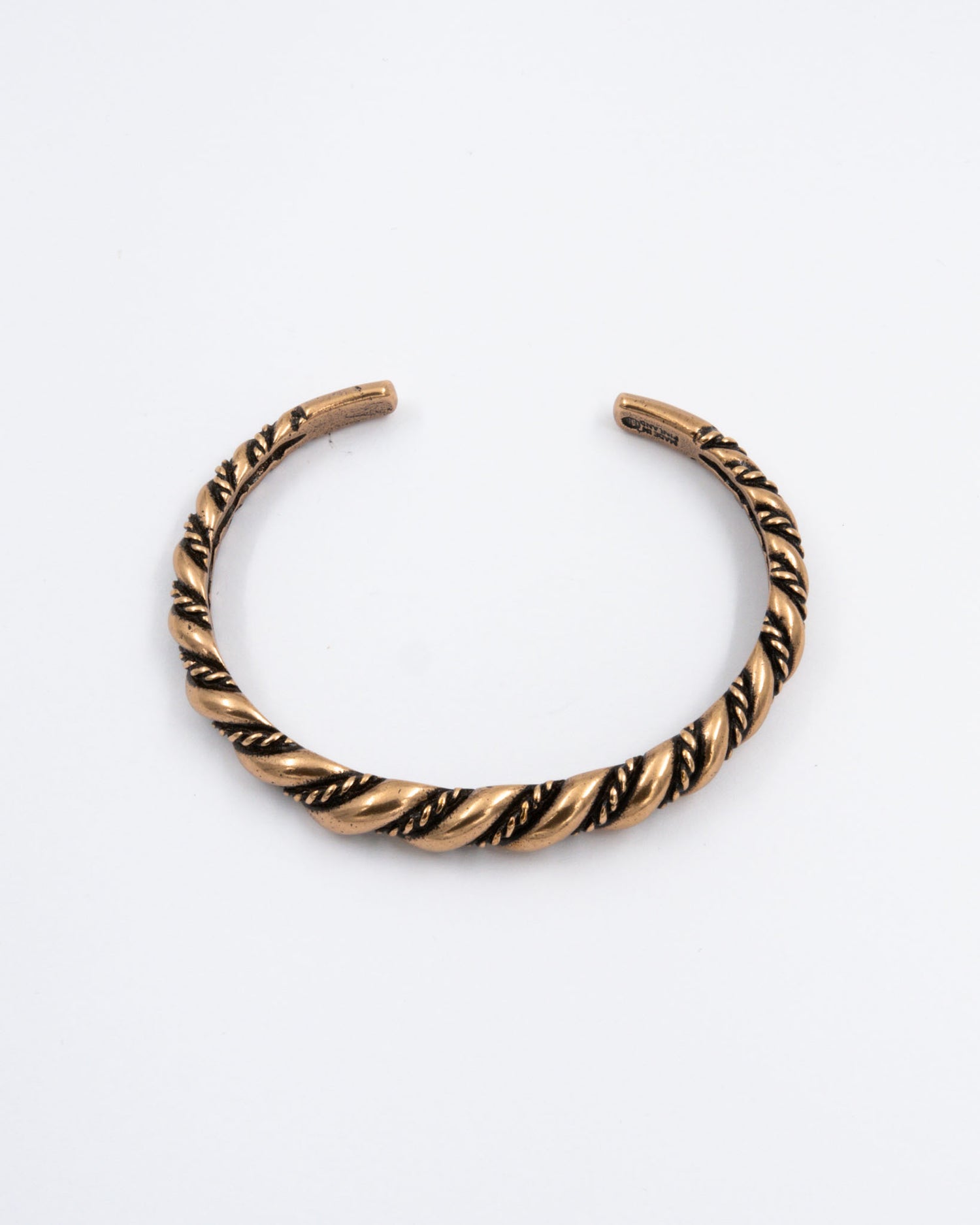 Pidetty Halikon rannekoru pronssi