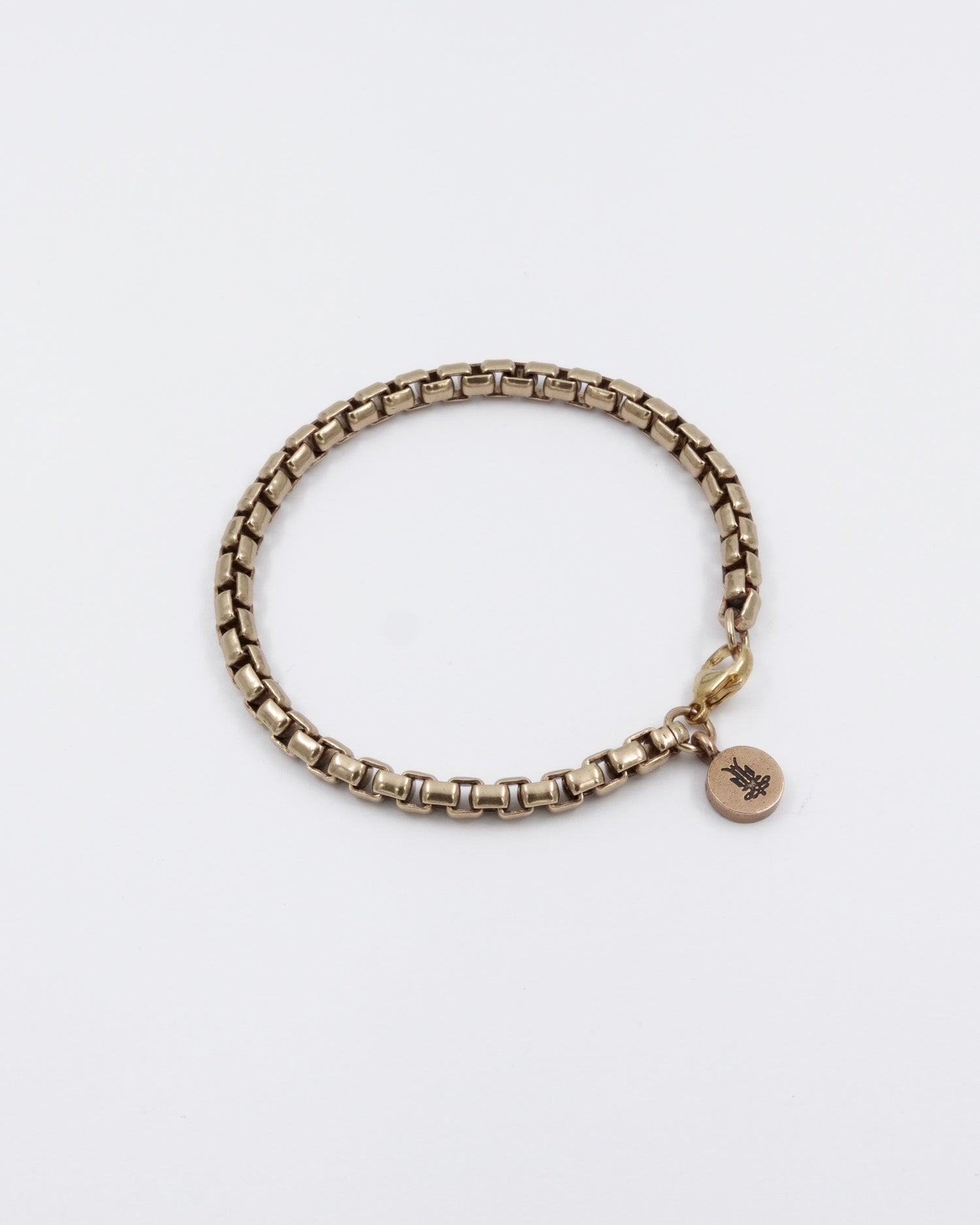 Pidetty Väinö-rannekoru pronssi