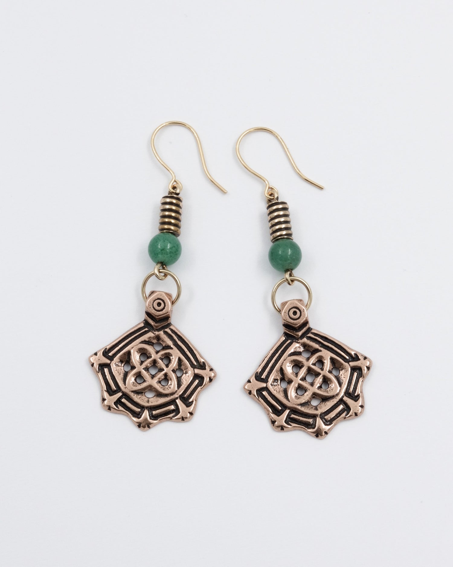 Pidetty Kanteletar-korvakorut pronssi koukku aventuriini