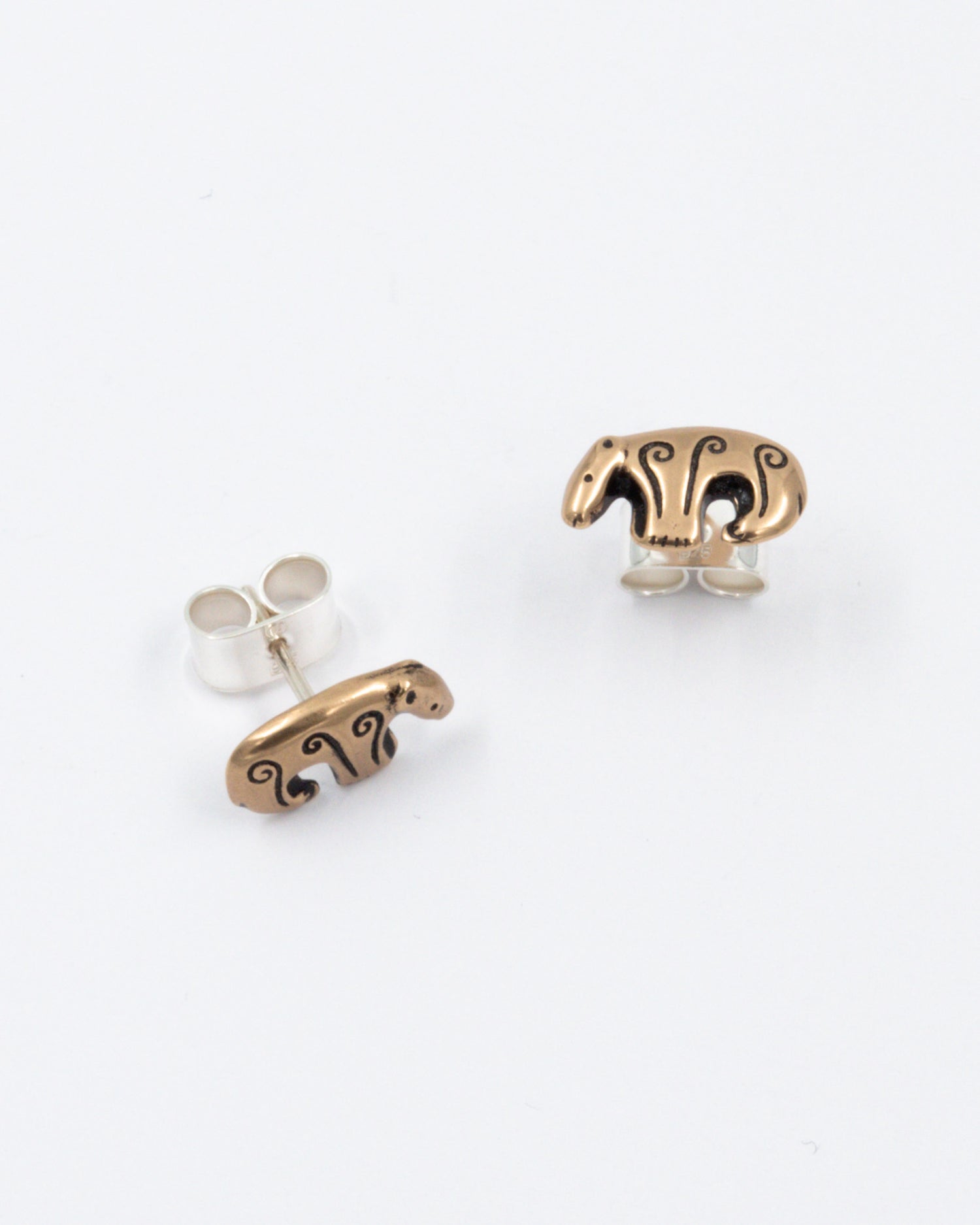 Preloved Kalevankarhu stud earrings bronze