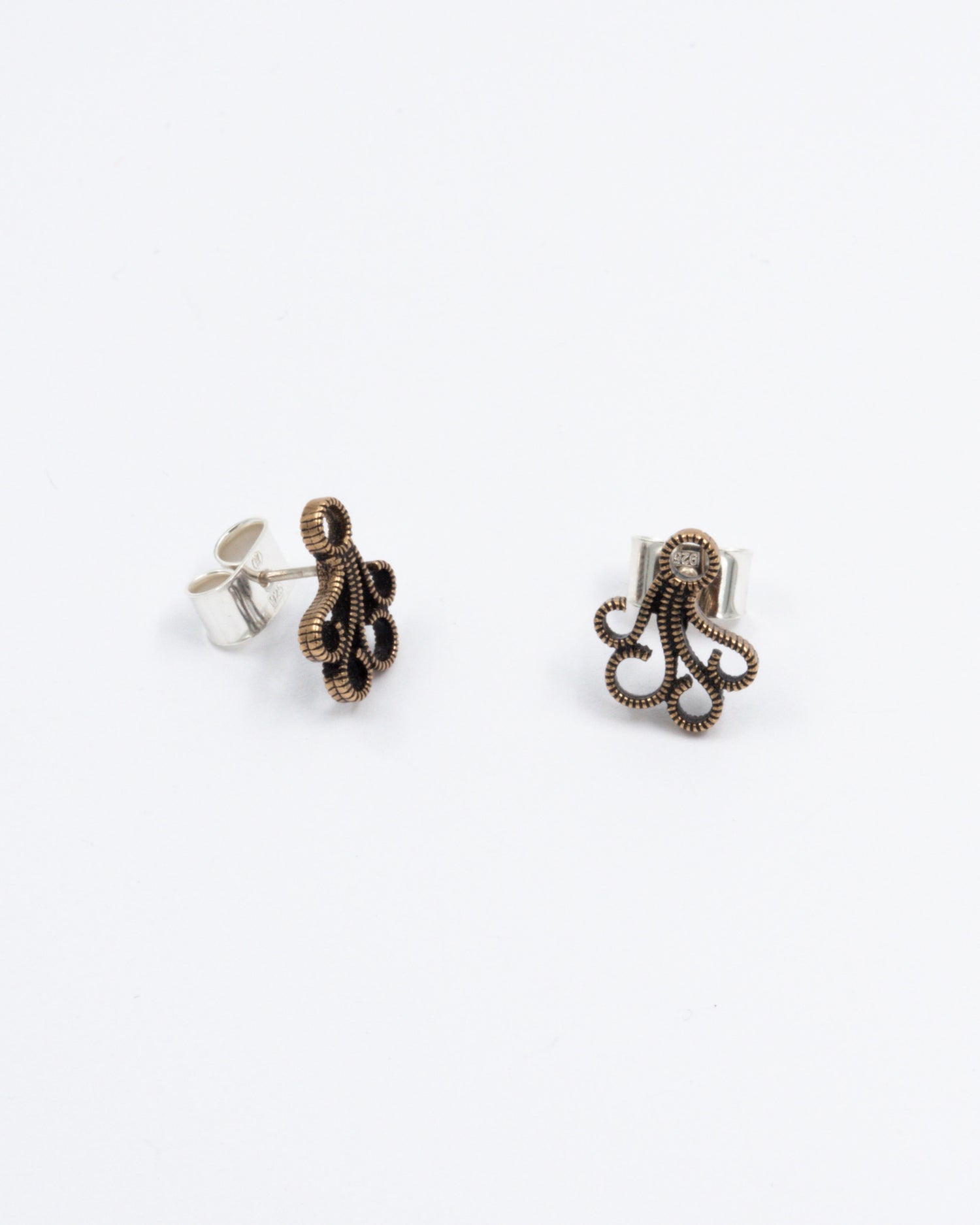 Held Vellamo stud earrings bronze