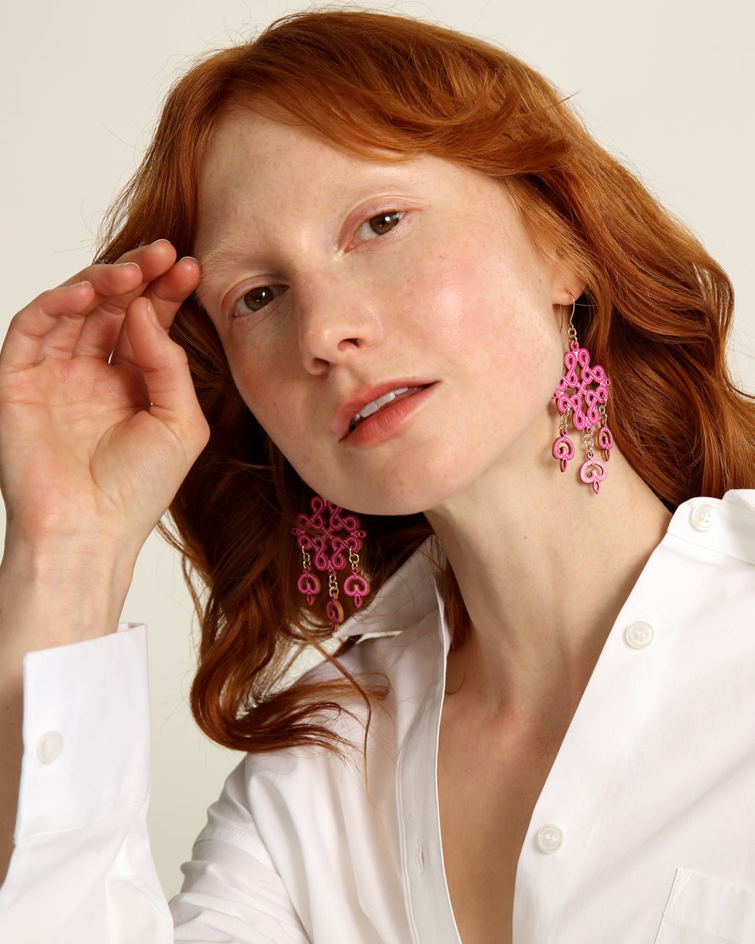 Karelian Plaited Ribbon Motif Plywood Earrings Pink