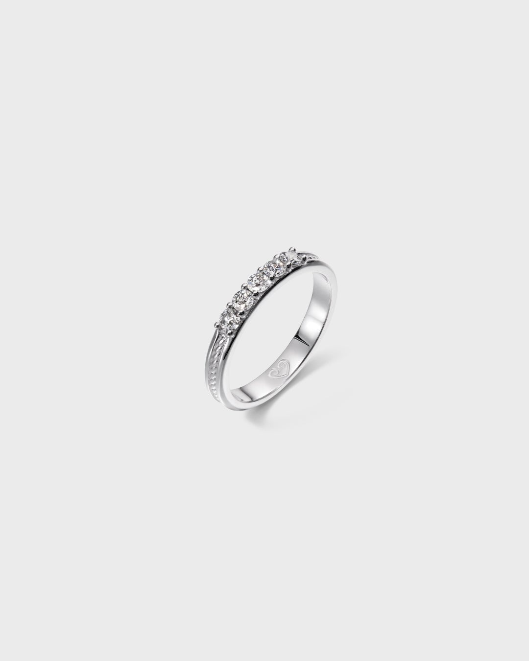 Heritage Diamond Ring 5 x 0.06 ct white gold