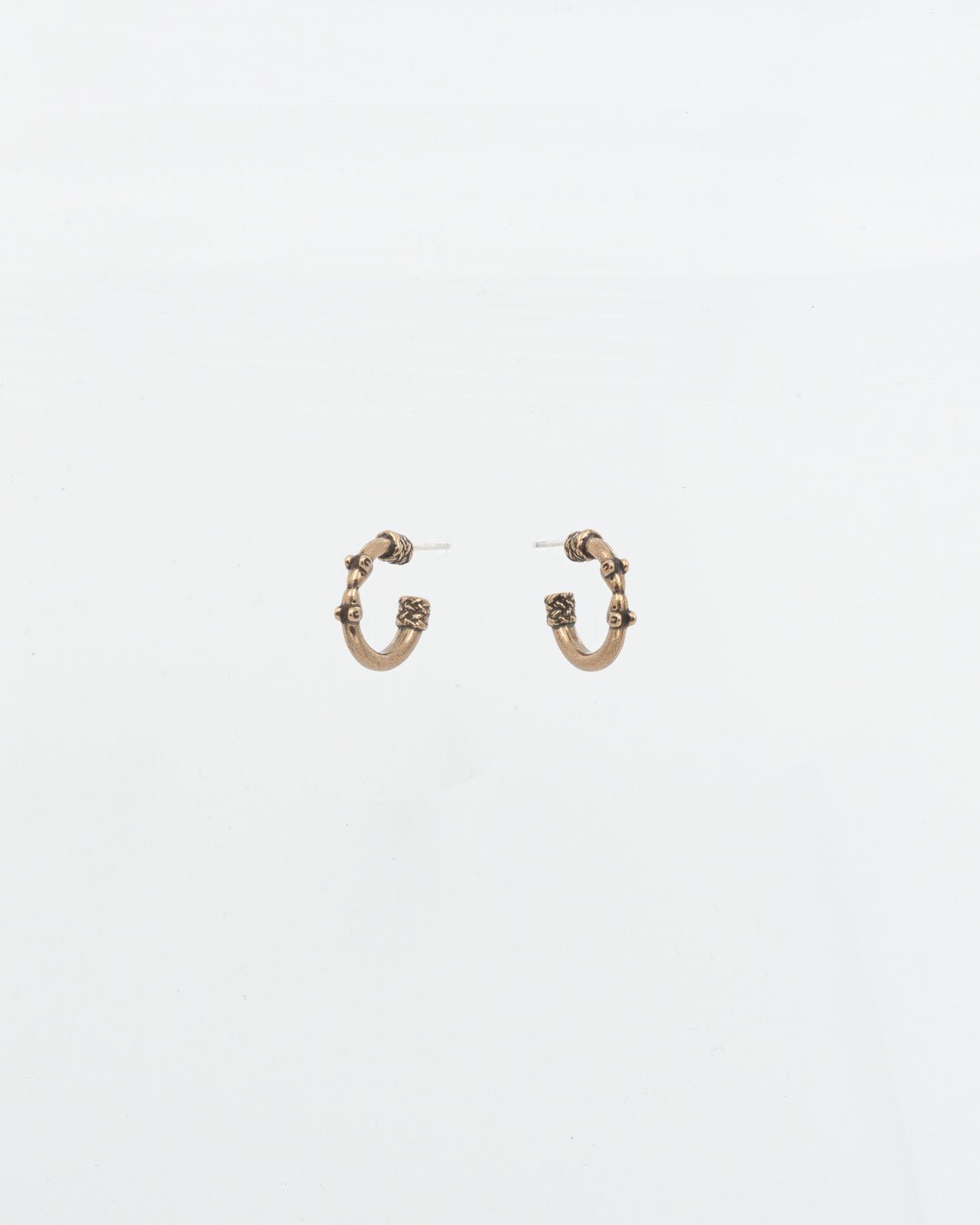 Held Hirvenpää earrings bronze